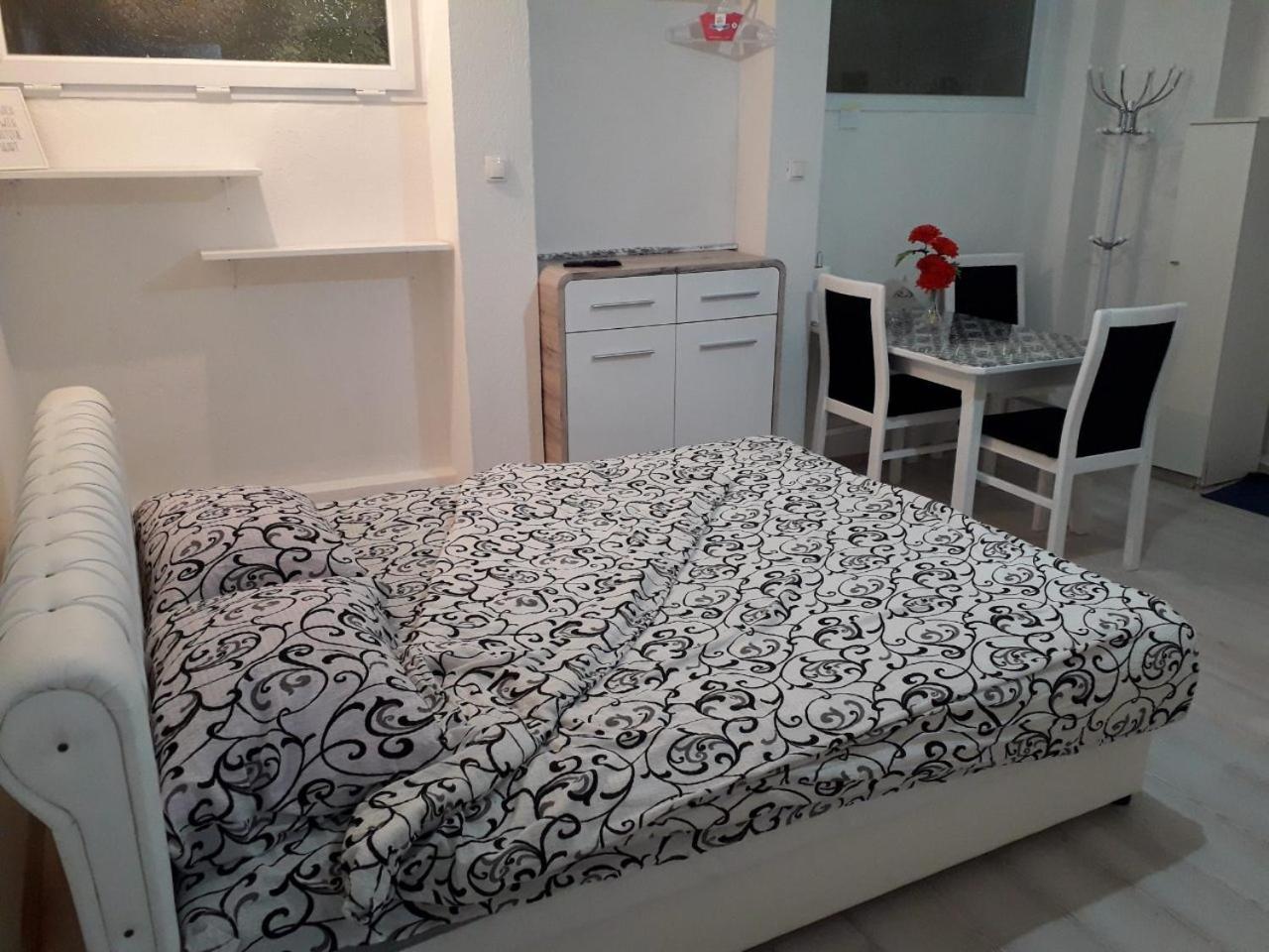 מוסטר Studio Nena מראה חיצוני תמונה